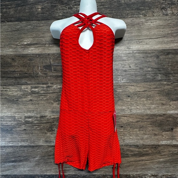 Qiaoya Textured Bright Red Romper Bodysuit NWT Women’s Size S/M - Picture 1 of 10